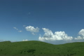 草原と雲