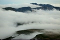 トムラウシ山と走る雲海