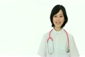 手をかざす女性